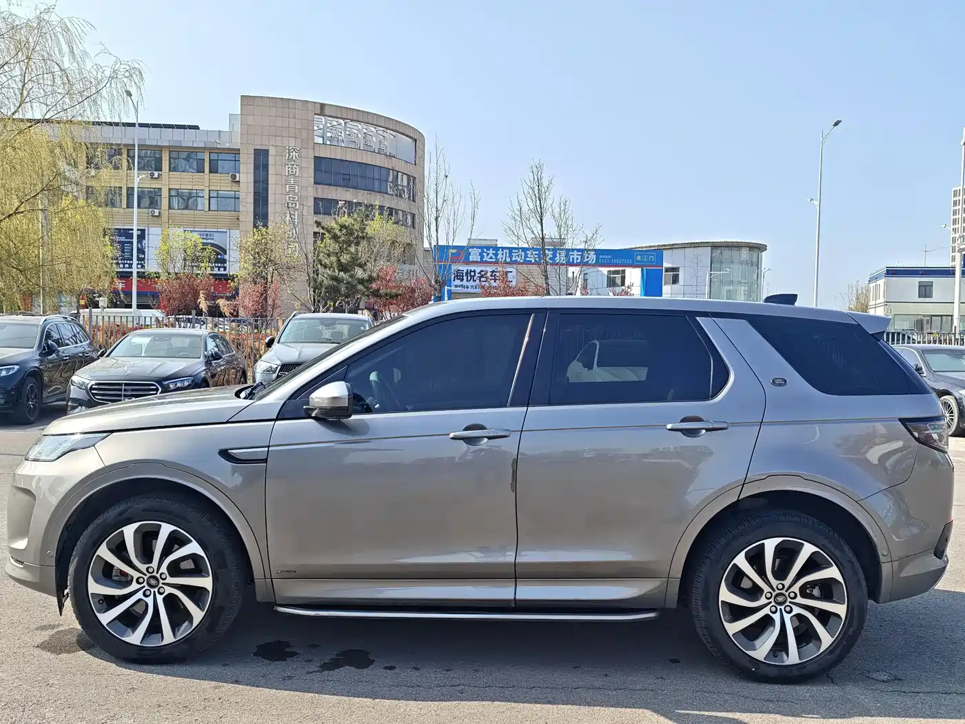 LAND ROVER DISCOVER SPORTS