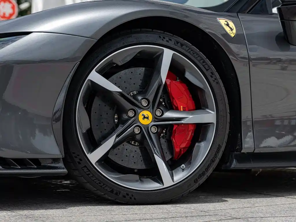 Ferrari SF90 2023 2021 3.9T V8 Spider