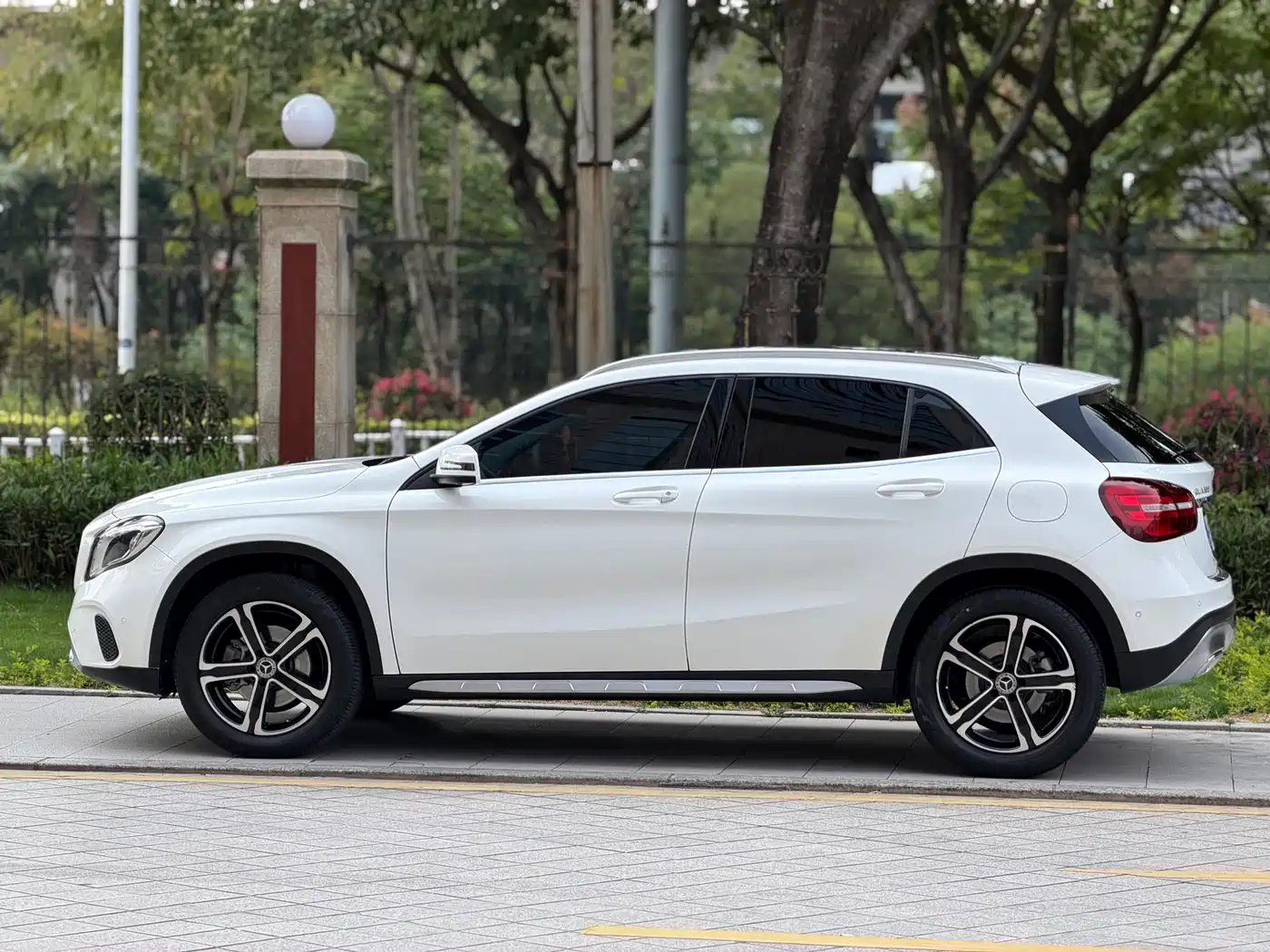 Mercedes-Benz GLA 2018 GLA 200 Fashion фото 10