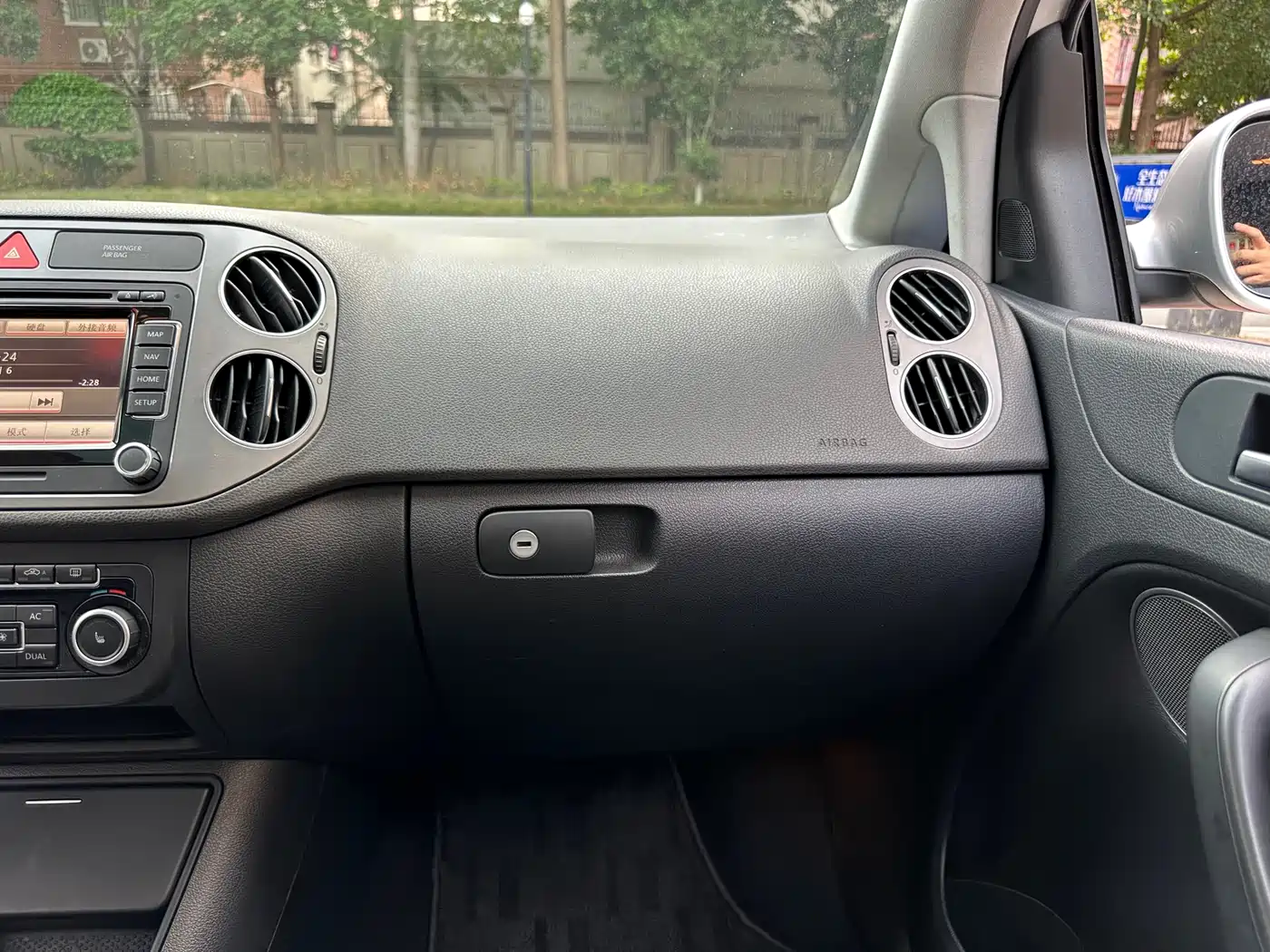 Volkswagen Golf (Import) 2011 1.4TSI Cross Golf фото 22