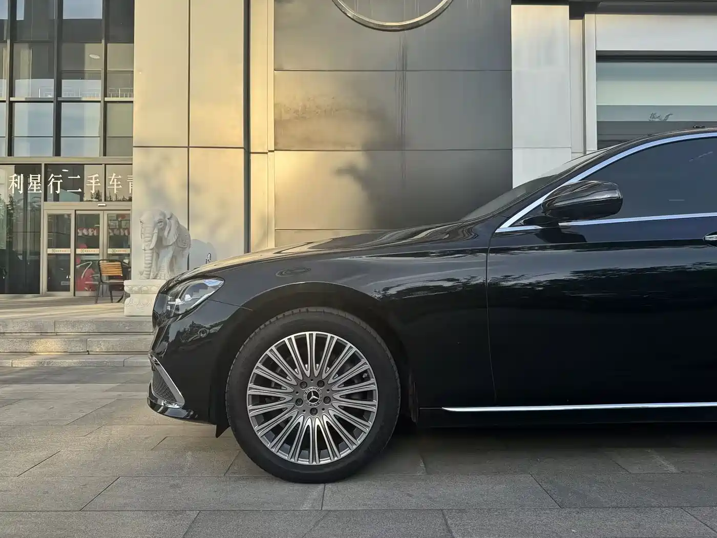 Mercedes-Benz E-Class 2022 E 300 L Fashion фото 5