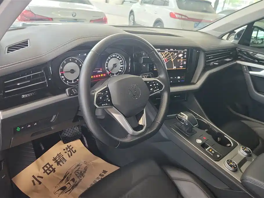 Volkswagen Touareg 2021 2.0TSI Pilot Special Edition фото 12