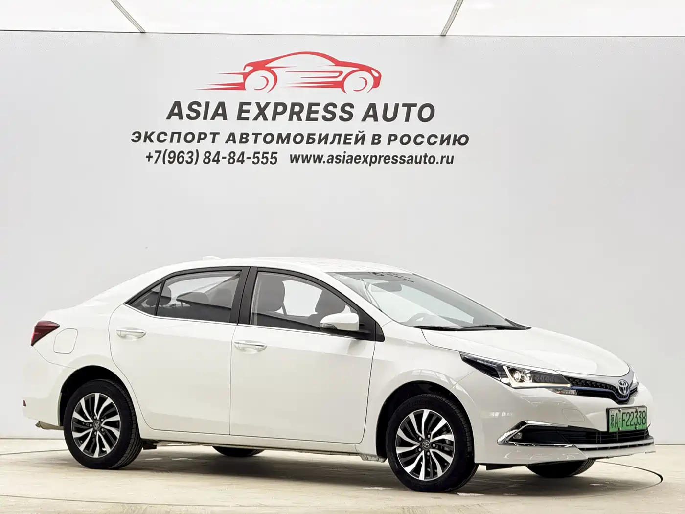 Toyota Corolla 2018 Hybrid 1.8L E-CVT Smart Edition фото 3