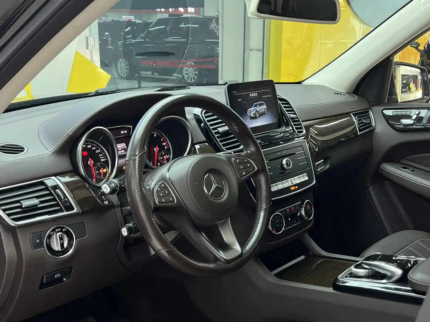 Mercedes-Benz GLS 2018 Facelift GLS 400 4MATIC Sport фото 7