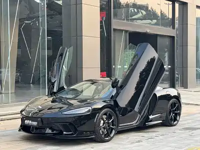 McLaren GT