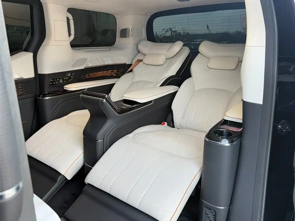 ZEEKR EXTREME KRYPTON 009