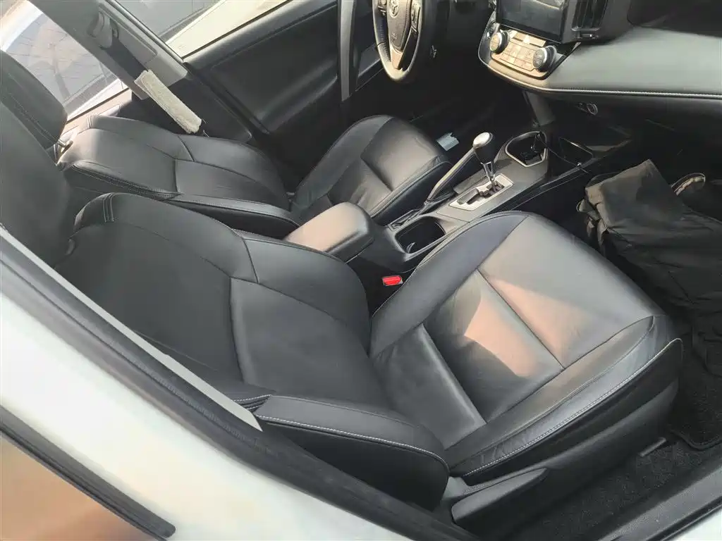 Toyota RAV4 Rongfang 2018 2.5L Automatic 4WD Elite i Edition фото 25