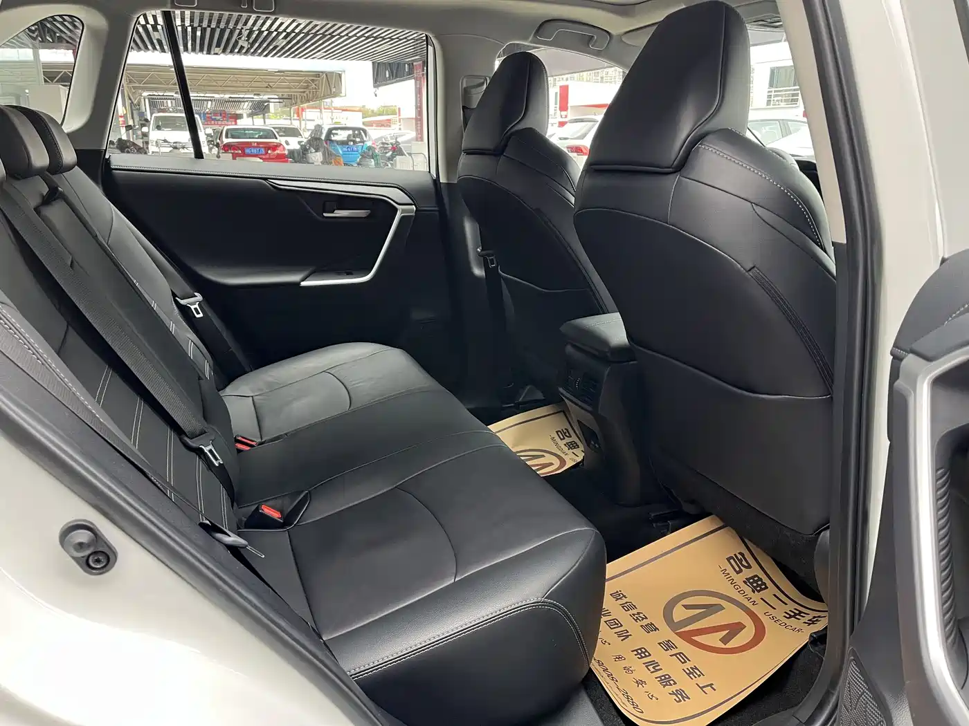 Toyota Wildlander 2023 2.0L CVT AWD Luxury PLUS фото 14