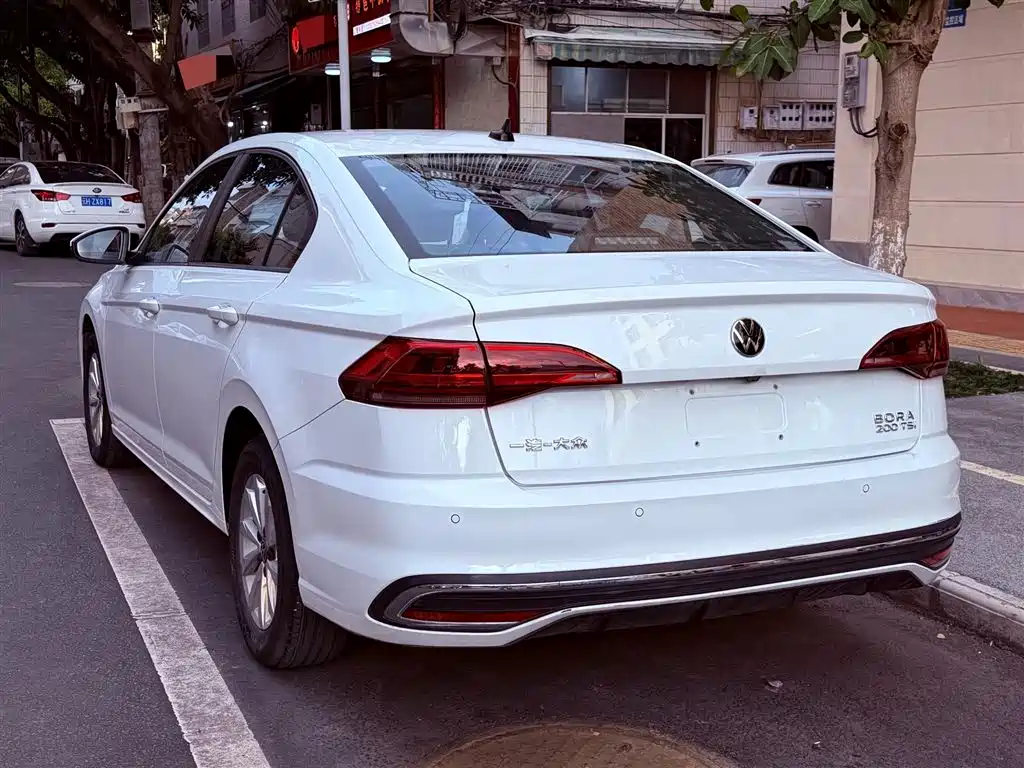 Volkswagen Bora 2024 200TSI DSG Smooth Ride Edition фото 3