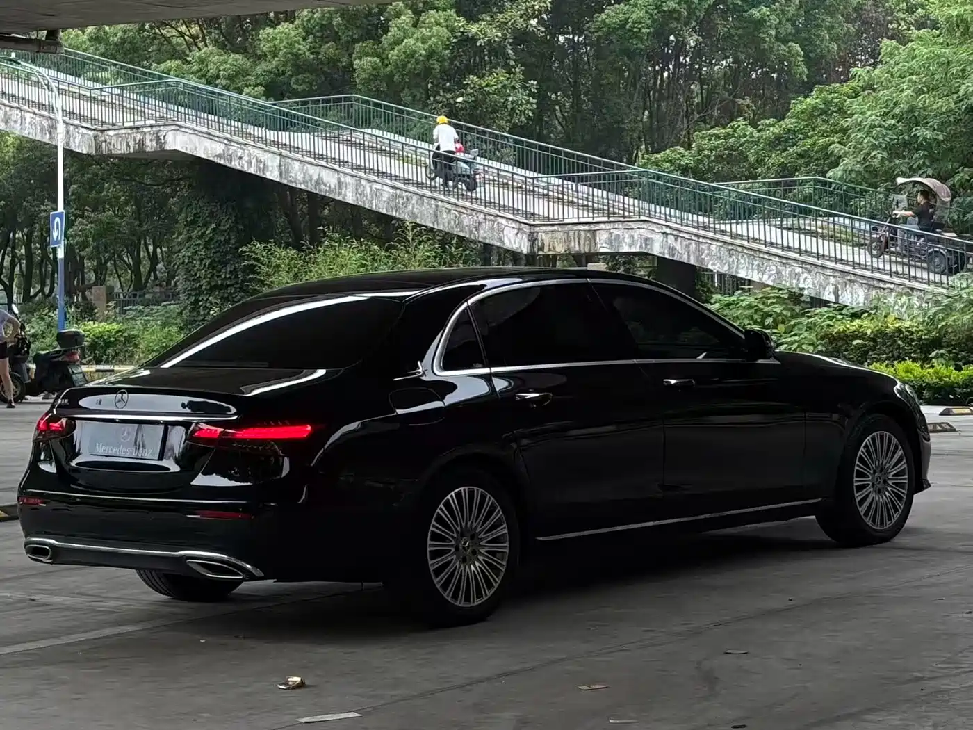 Mercedes-Benz E-Class 2021 E 300 L Premium фото 9