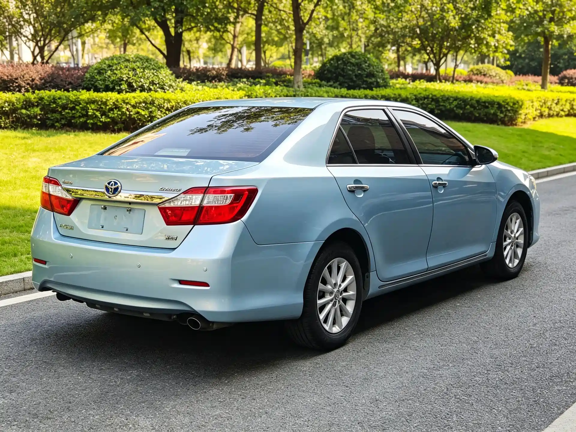 Photo 10 - Toyota Camry
