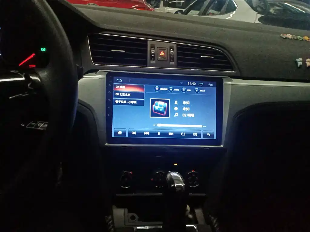 Volkswagen Lamando 2017 230TSI DSG Trend Edition фото 10