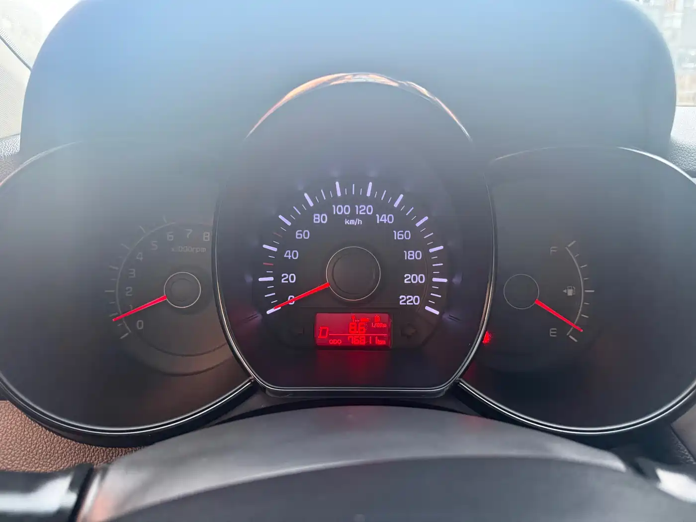 Kia K2 2012 Sedan 1.4L AT GLS Commemorative Edition фото 9