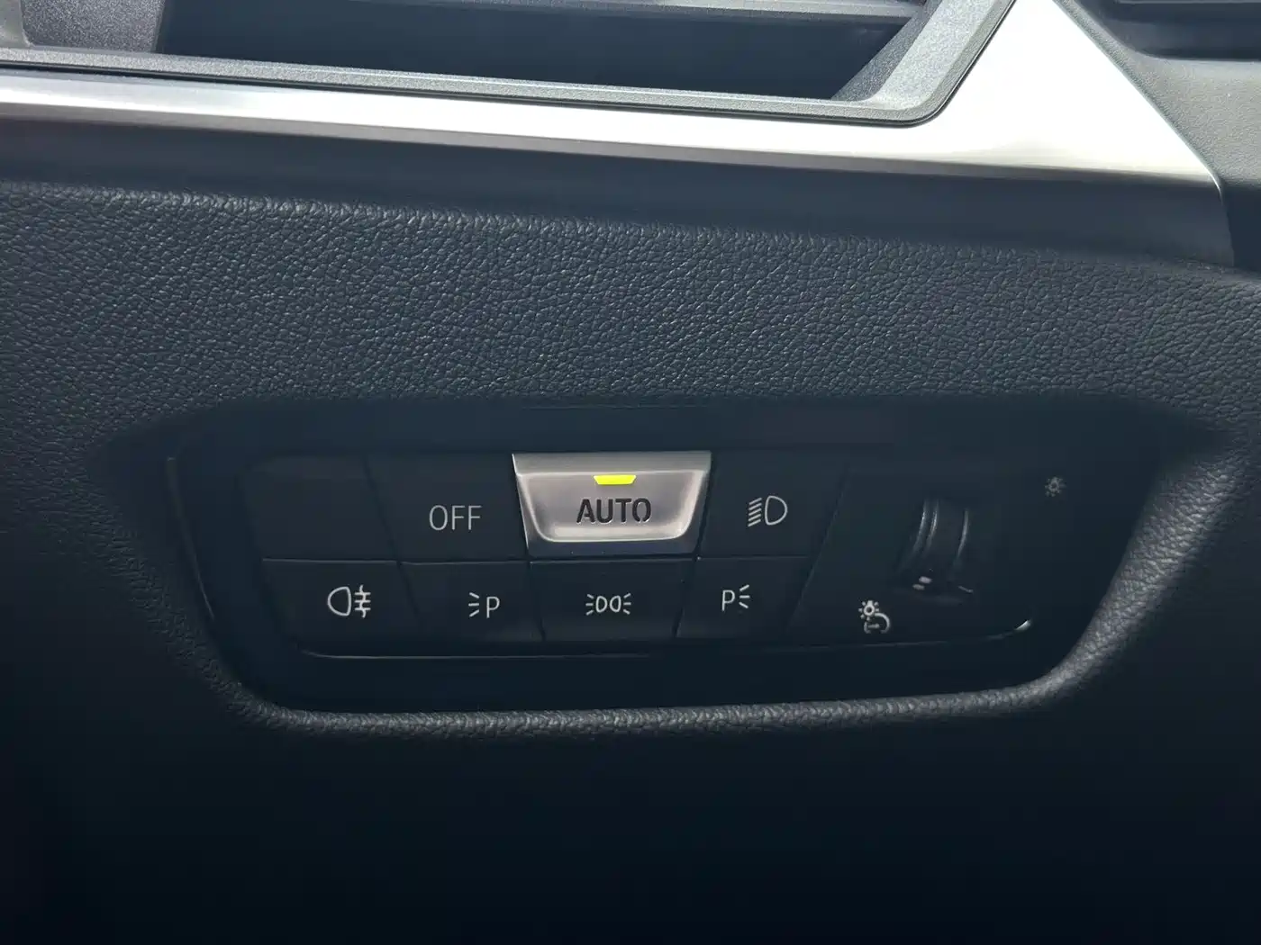 BMW 3 Series 2023 320Li M Sport Package фото 13