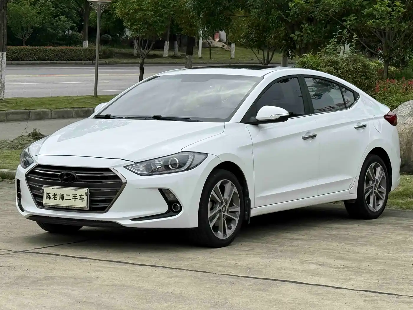 Hyundai Elantra 2016 Model 1.6L Automatic Smart Elite