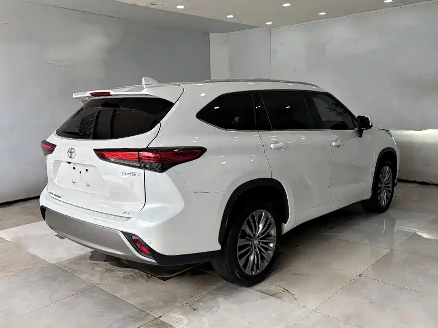 Toyota Highlander 2022 380T 4WD Luxury 7-Seater фото 4