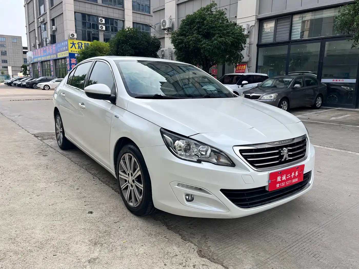 Peugeot 408 2018 Facelift 350THP Automatic Luxury фото 3