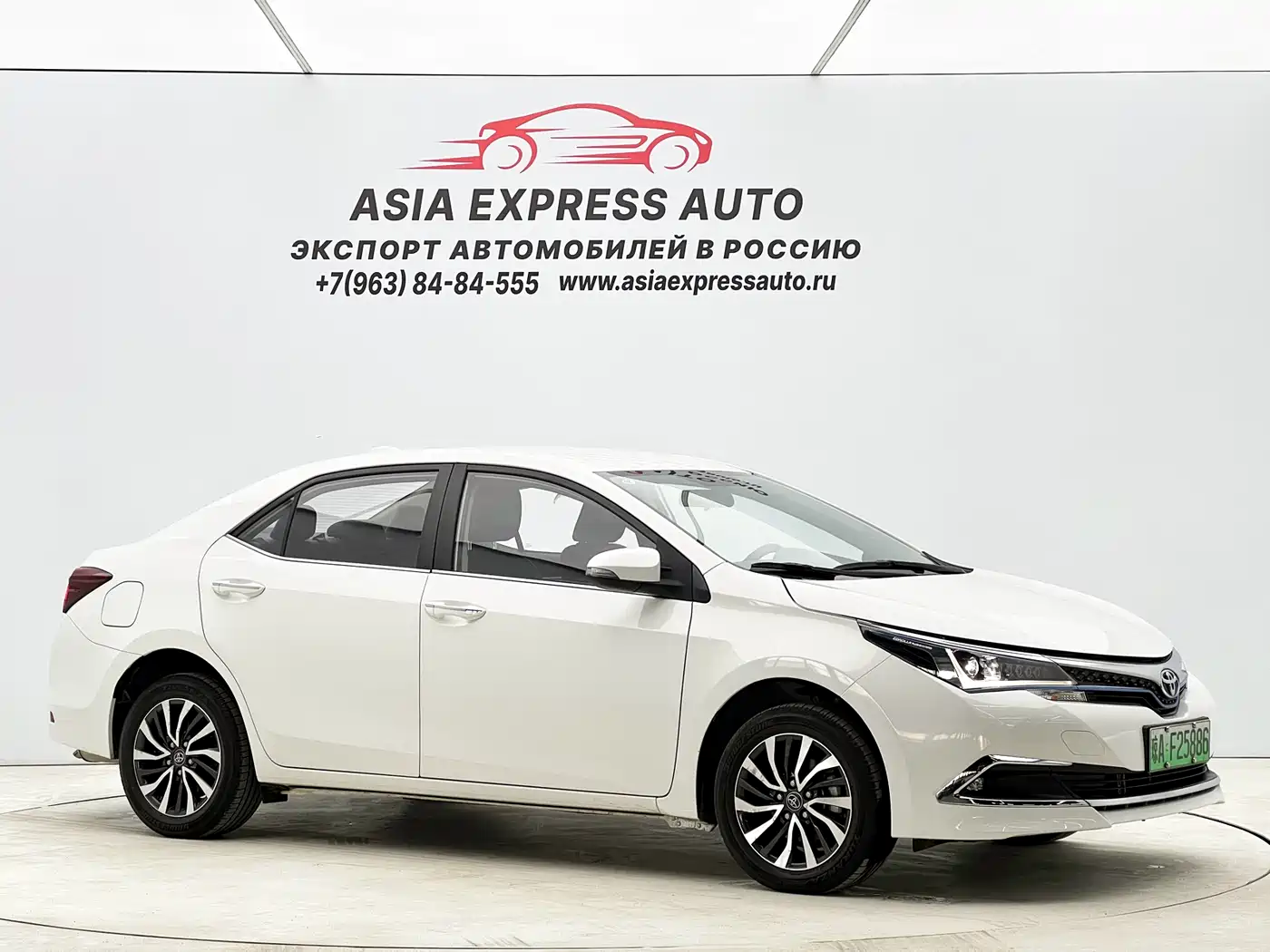Toyota Corolla 2018 Hybrid 1.8L E-CVT Smart Edition фото 3