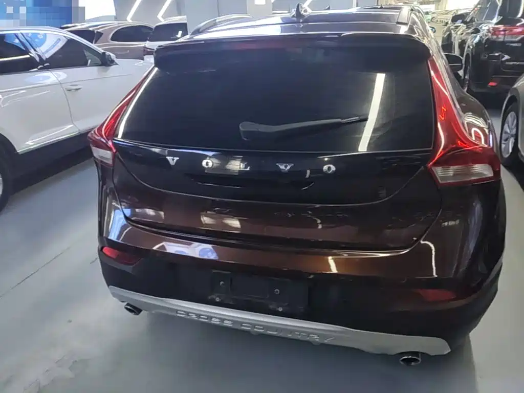 Volvo V40 2018 2017 Cross Country T3 Inscription