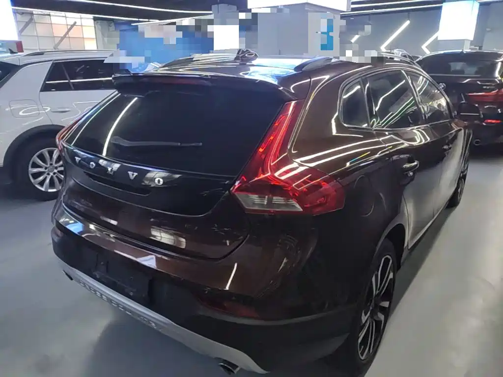Volvo V40 2018 2017 Cross Country T3 Inscription