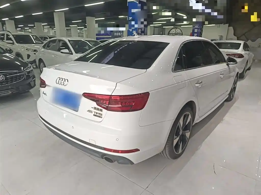 Audi A4L 2017 45 TFSI quattro Special Edition фото 7