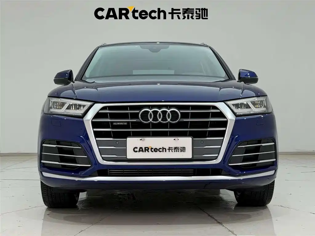 Audi Q5L 2020 Facelift 40 TFSI Honor Fashion фото 3