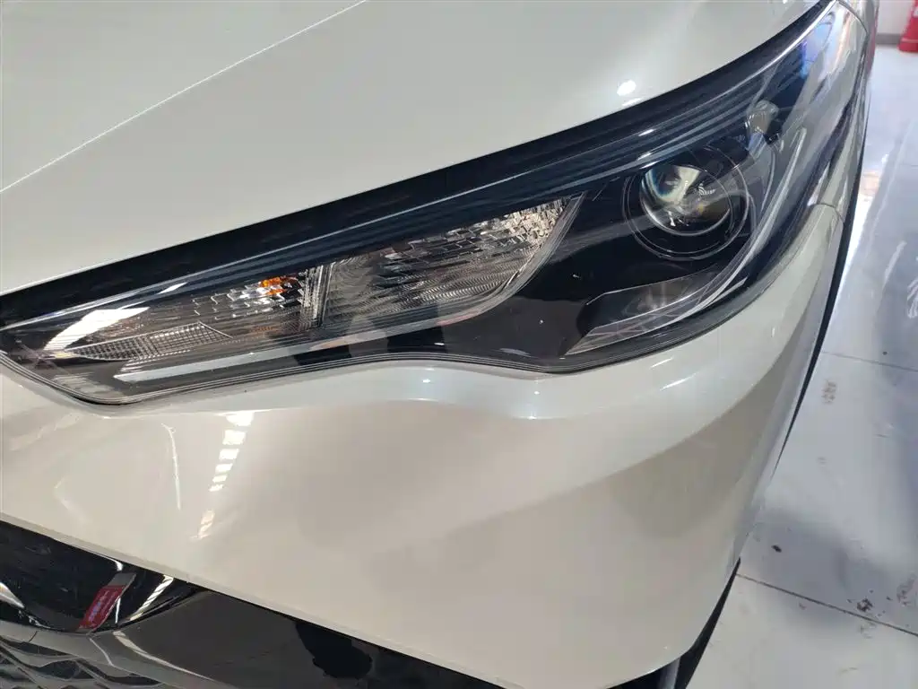 Toyota Frontlander 2023 2.0L CVT Elite Edition фото 24