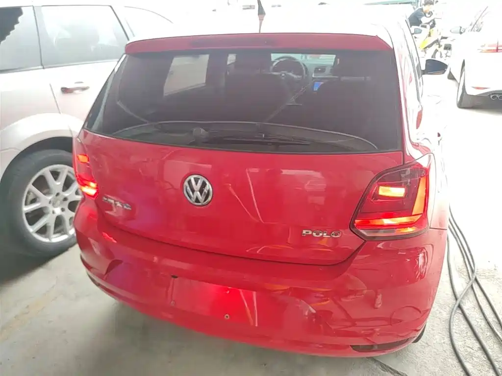 Volkswagen Polo 2016 1.4L Manual Trend фото 6