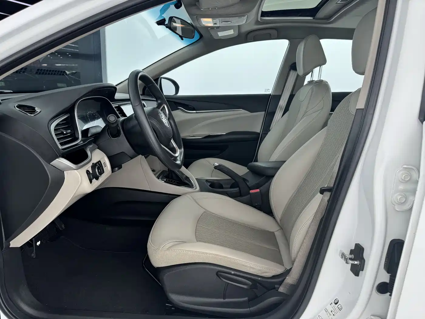 Buick Excelle 2017 15N Automatic Elite фото 8