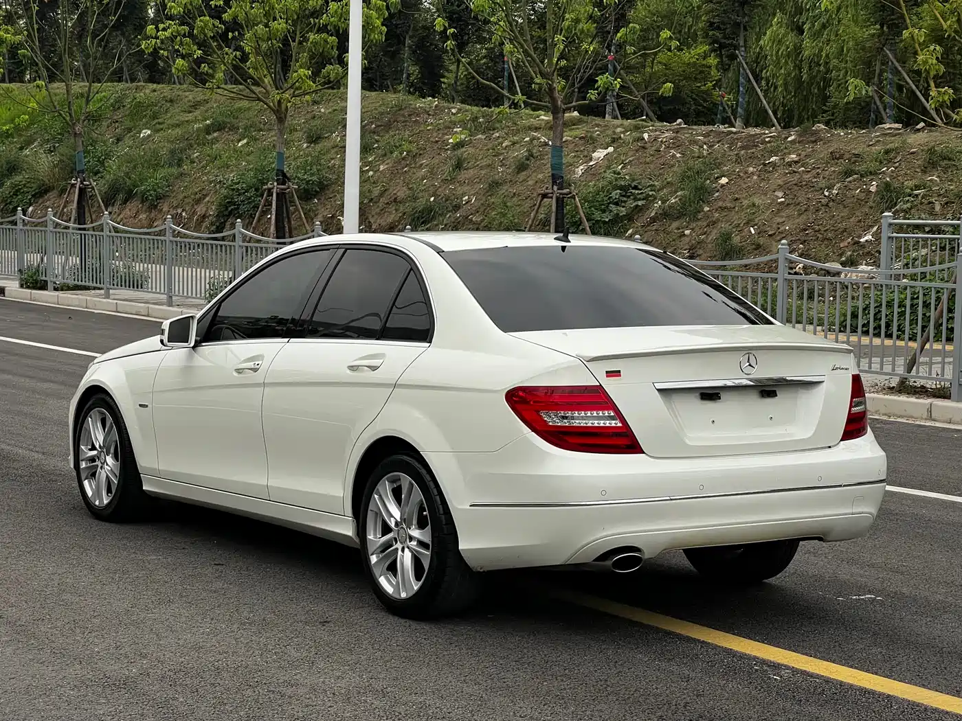 Mercedes-Benz C-Class 2011 C 200 CGI Fashion фото 25