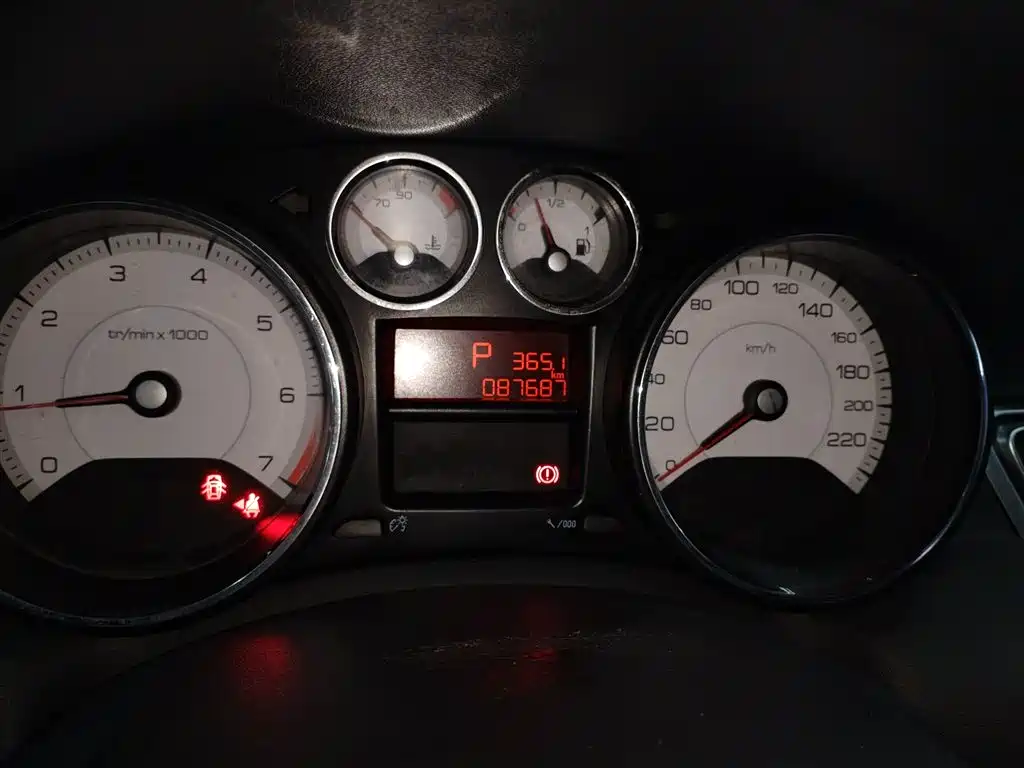 Peugeot 308 2014 Model Joy Edition Classic 1.6L Automatic Trend Style фото 12