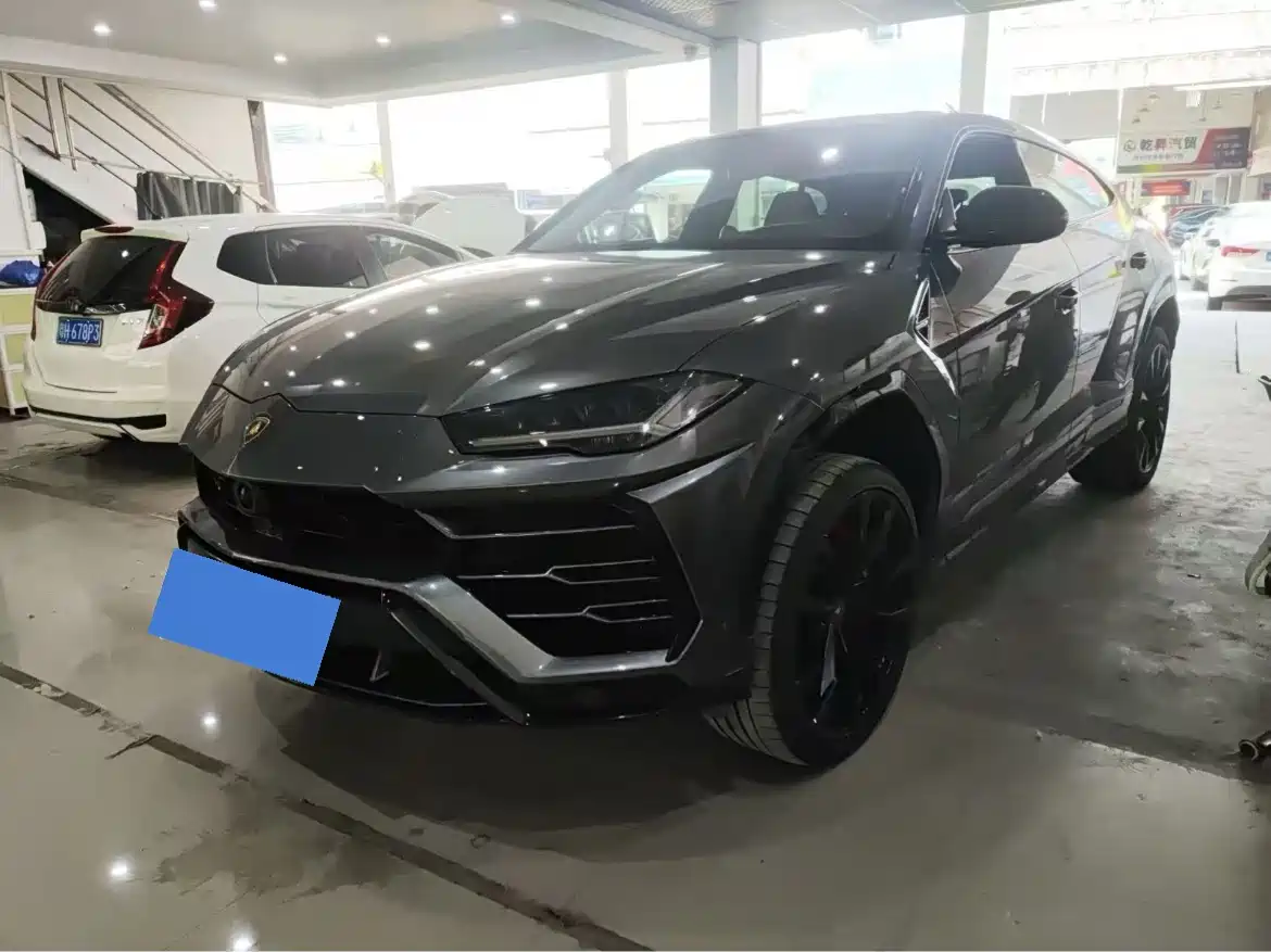 Lamborghini Urus 2021 4.0T V8