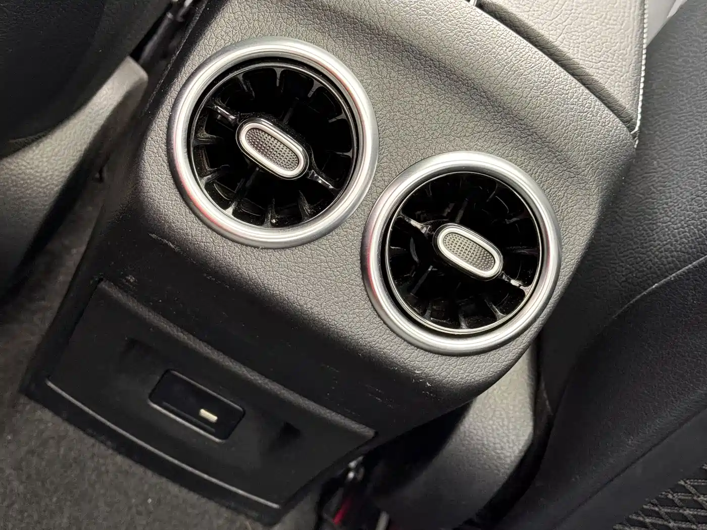 Mercedes-Benz A-Class 2021 A 200 L Sport Sedan Fashion Edition фото 15