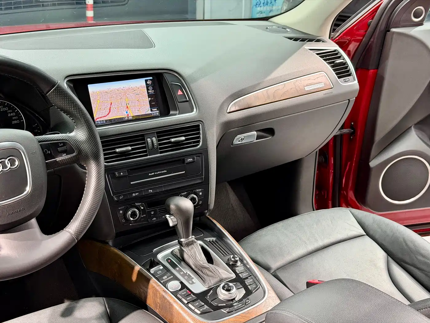 Audi Q5 (Import) 2010 3.2FSI Sport фото 15