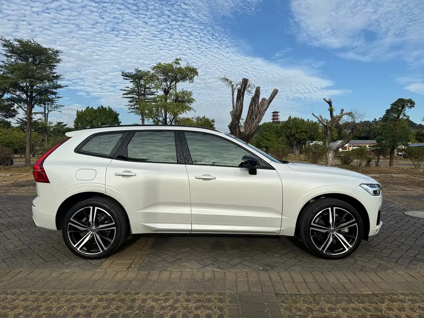 VOLVO XC60 PLUG IN HYBRID