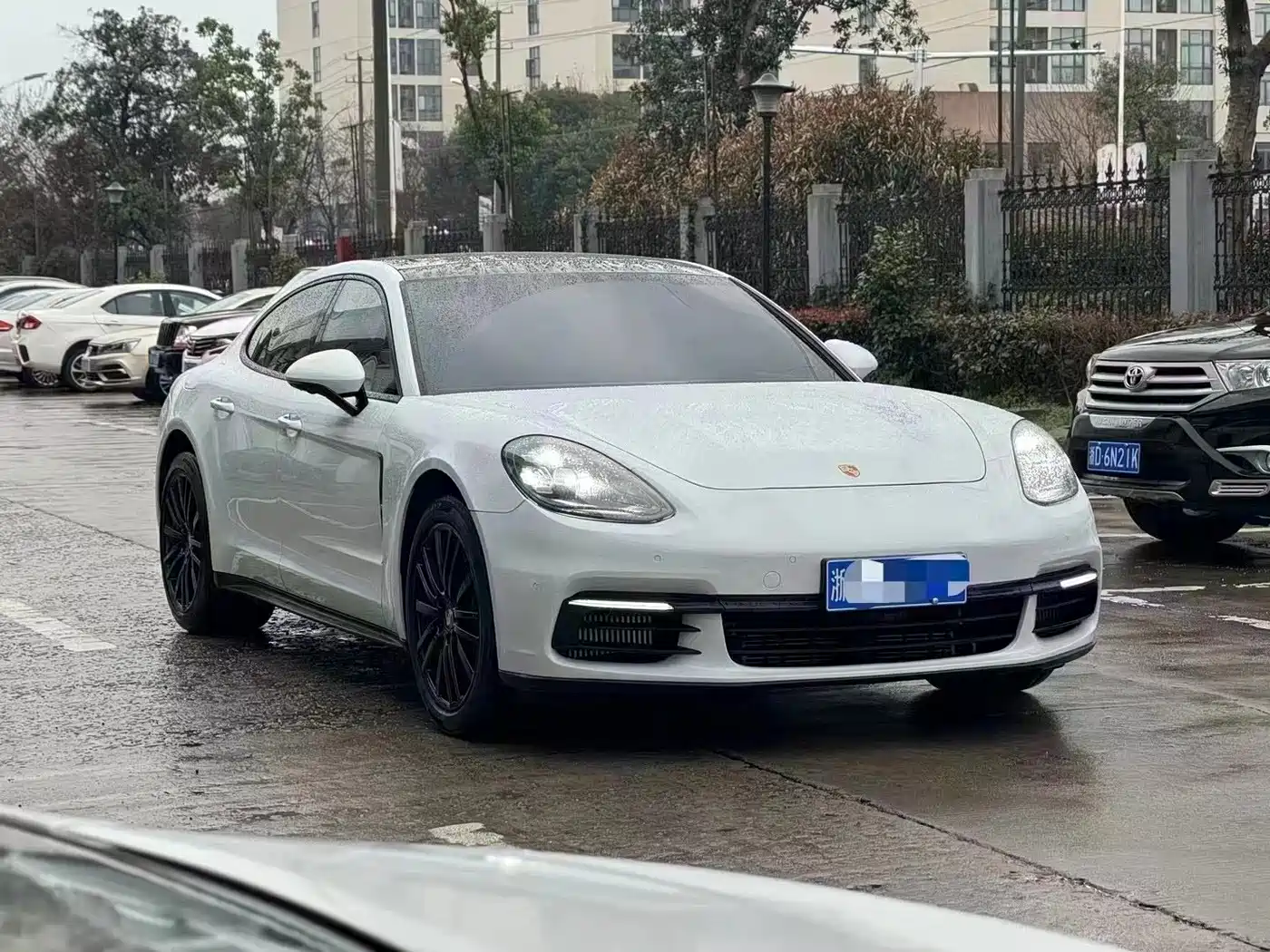 Porsche Panamera 2020 Panamera 10th Anniversary Edition 2.9T фото 3