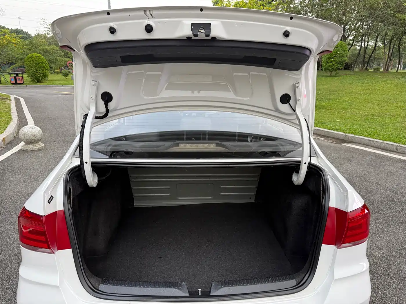 Volkswagen Santana 2016 1.6L Automatic Trend Edition фото 22