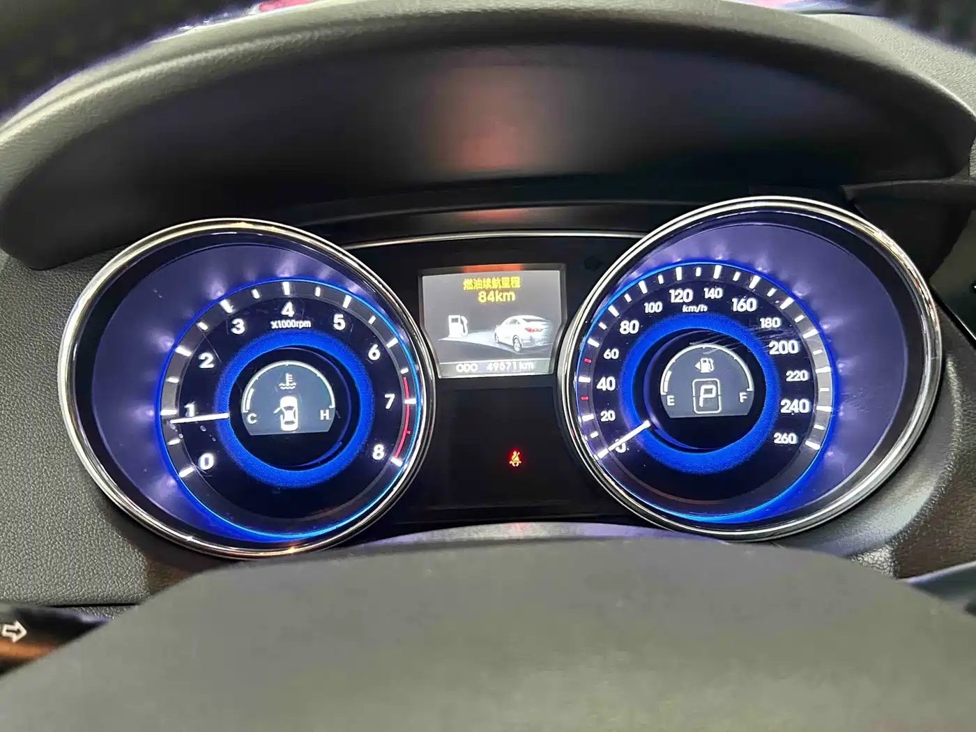 Hyundai Sonata 2014 2.0L Automatic Luxury фото 10