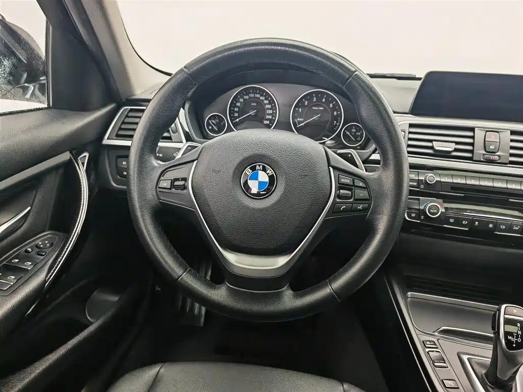 BMW 3 Series 2017 320Li M Sport фото 11