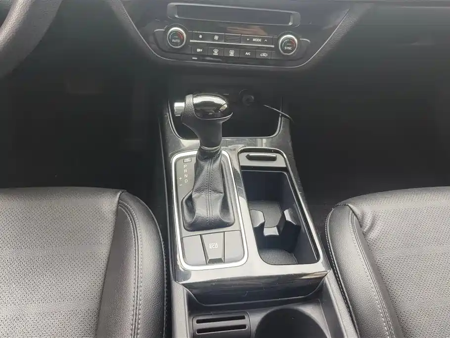 Kia K4 2014 1.8L Automatic GLS фото 16
