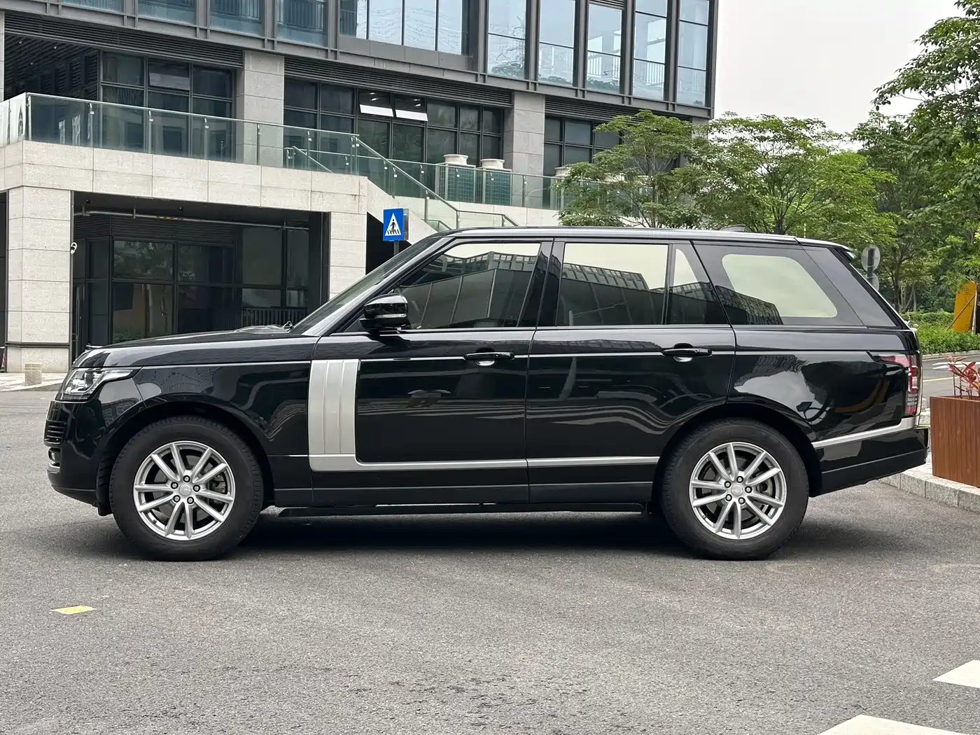 Land Rover Range Rover 2017 3.0 SC V6 Vogue фото 4