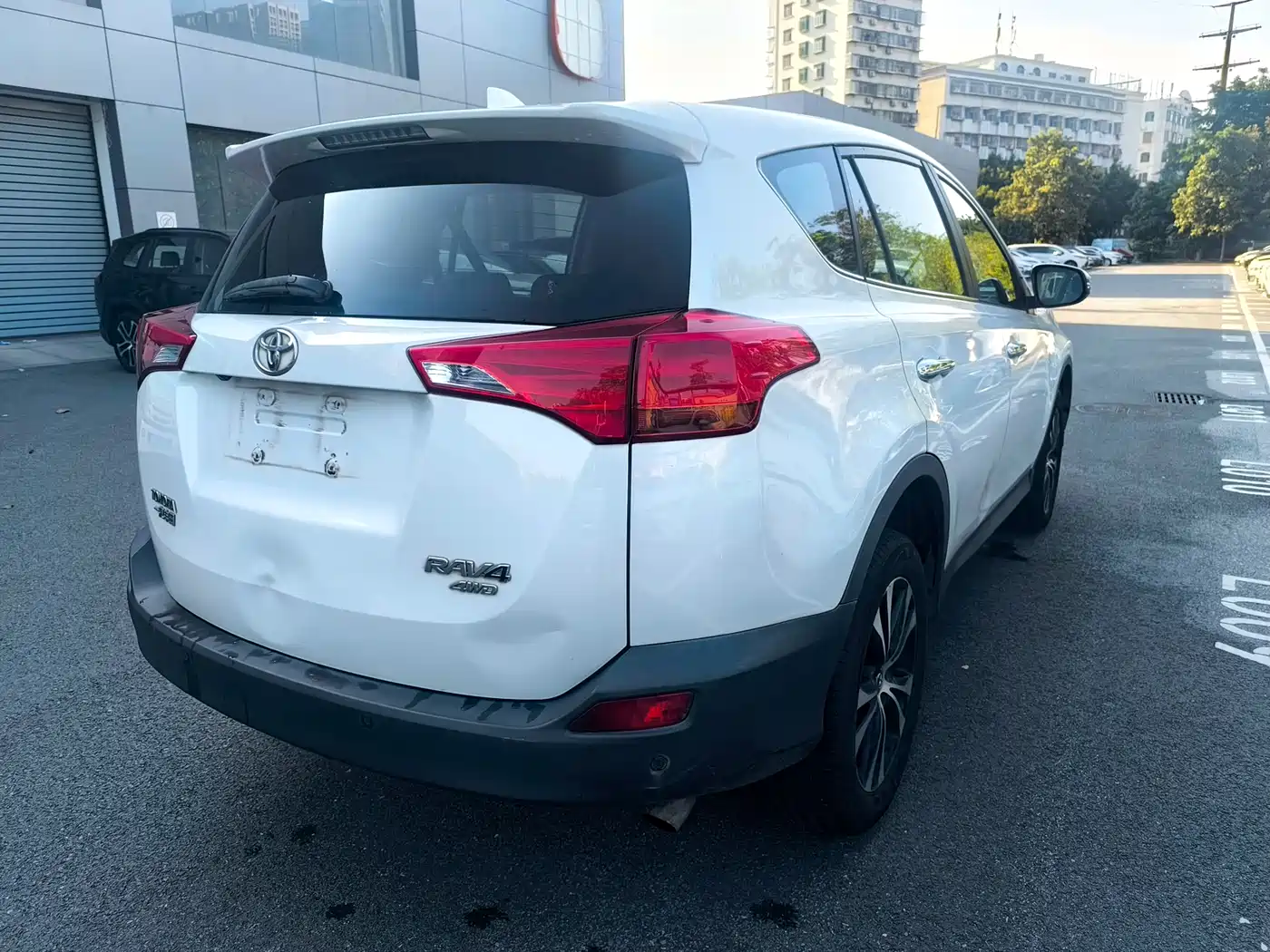 Toyota RAV4 Rongfang 2015 2.5L Automatic 4WD Elite Edition фото 9