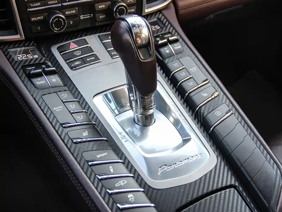 Porsche Panamera 2014 Panamera 3.0T фото 16