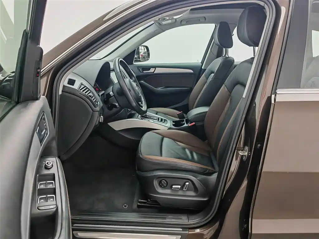 Audi Q5 2017 Plus 40 TFSI Technology фото 10