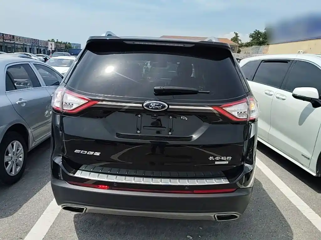 Фото 6 - Ford Edge