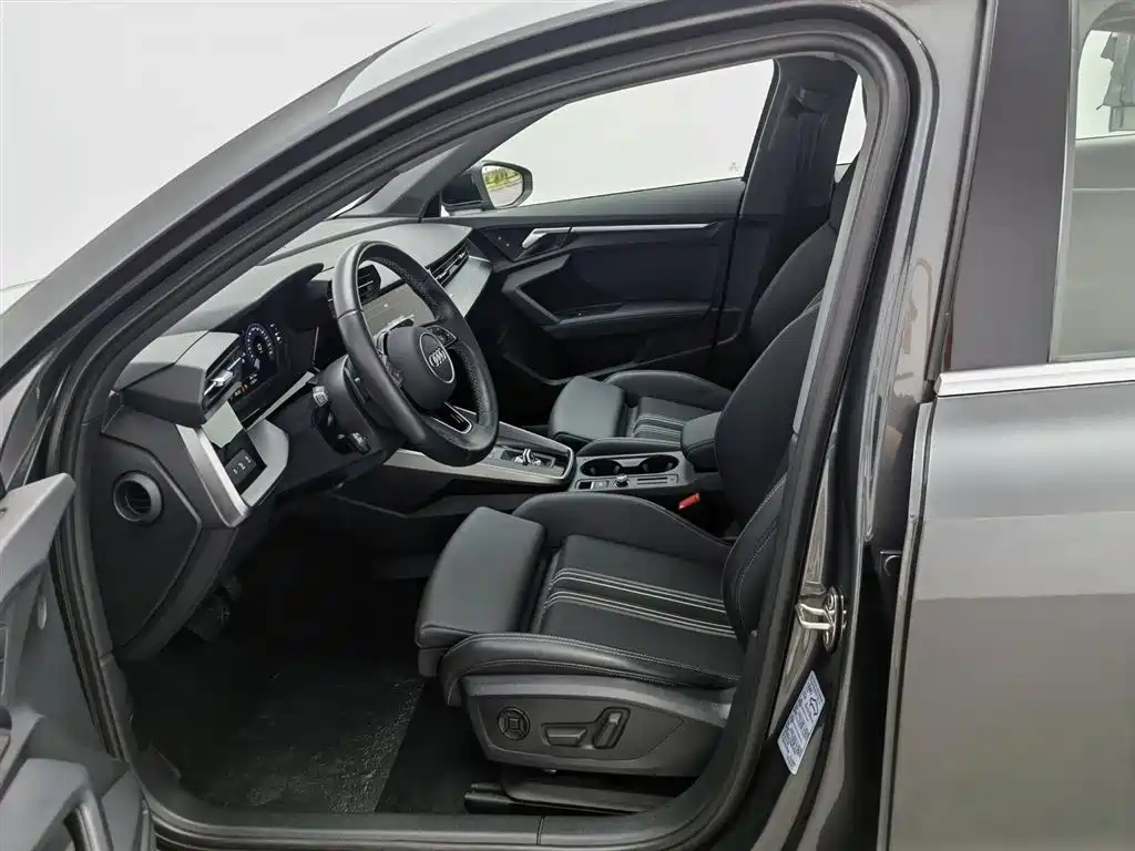 Audi A3 2024 Model A3L Limousine 35 TFSI Fashion Sport фото 10