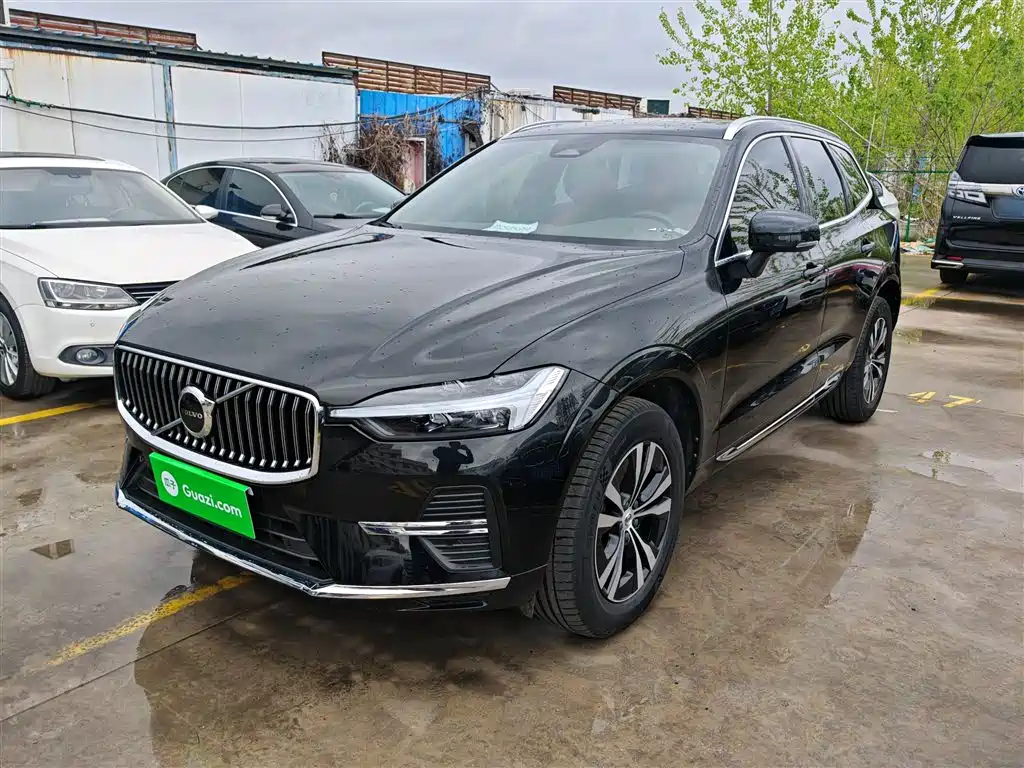 Volvo XC60 2023 B5 AWD Smart Luxury Edition