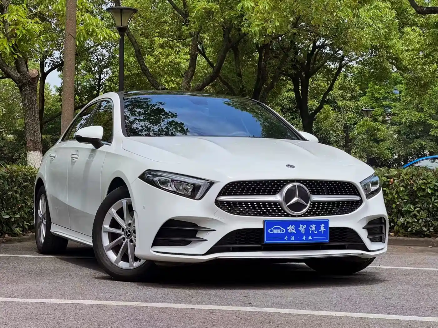Mercedes-Benz A-Class 2023 A 200 L Fashion фото 9