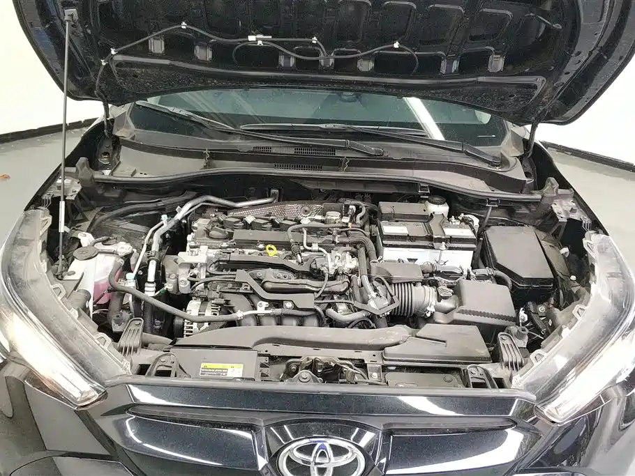 Toyota Frontlander 2023 2.0L CVT Elite Edition фото 10