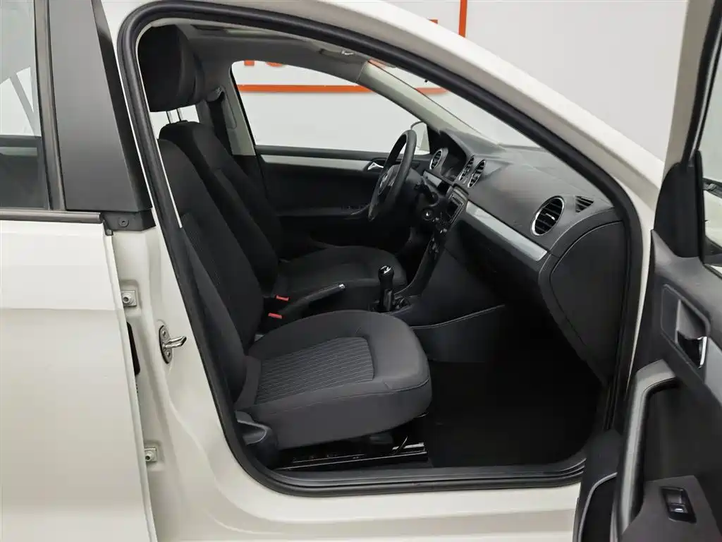 Volkswagen Jetta 2015 Value Edition 1.6L Manual Comfort фото 23